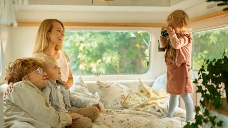 Partir en vacances en famille avec un camping-car