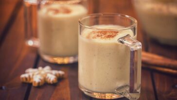 Une recette facile de latte au lait de poule épicé pour plonger dans l'ambiance des fêtes